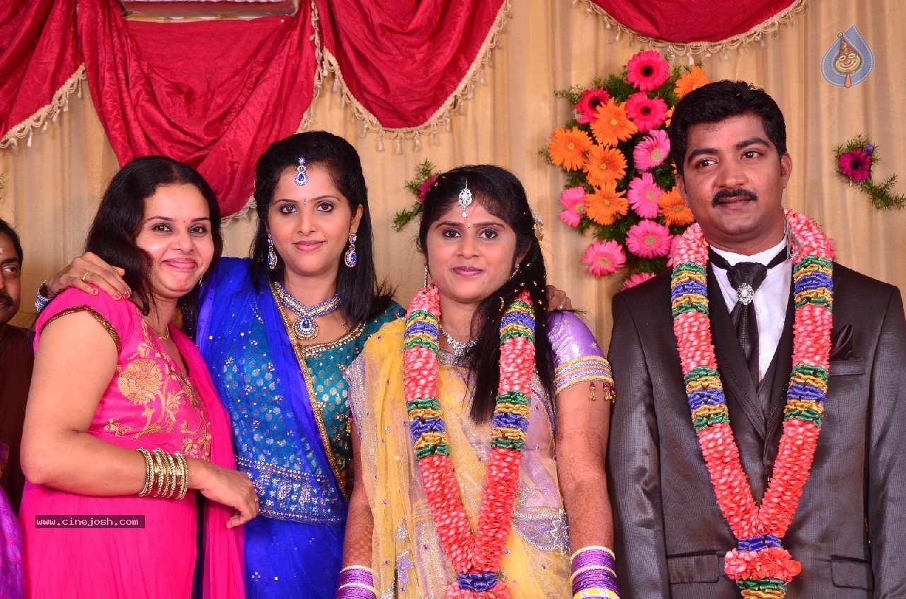 VP Mani Daughter Gayathiri Wedding Photos - 32 / 32 photos