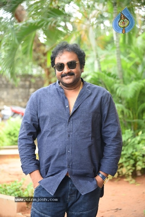  VV Vinayak Press Meet Pics - 5 / 17 photos