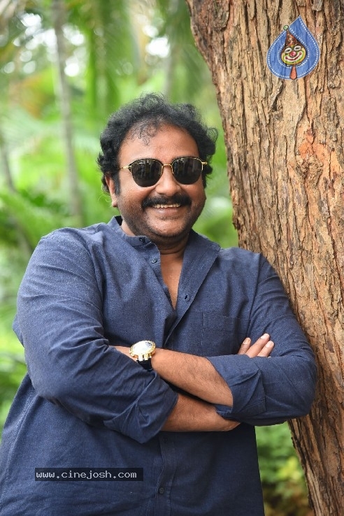  VV Vinayak Press Meet Pics - 13 / 17 photos