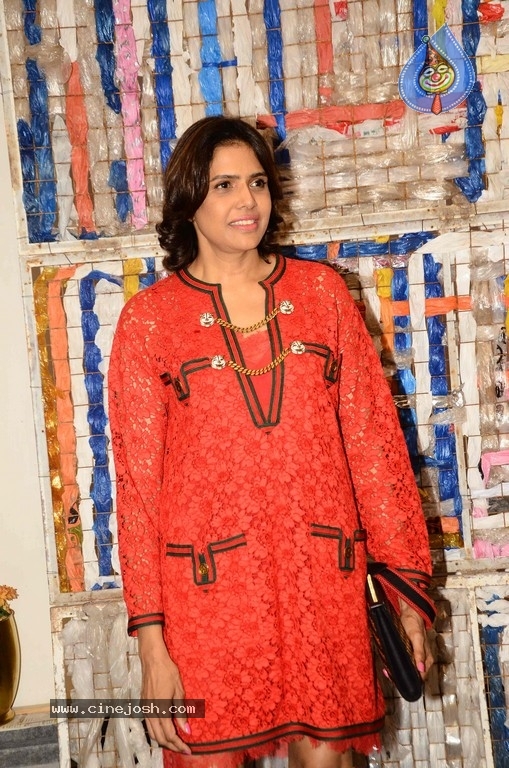 Wildest Dreams A Fundraiser Gala Exhibition of Paintings - 51 / 62 photos