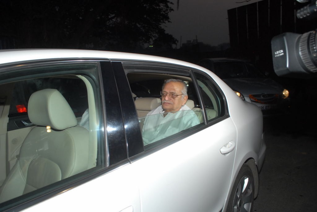 Yash Chopra Chautha Ceremony - 11 / 68 photos