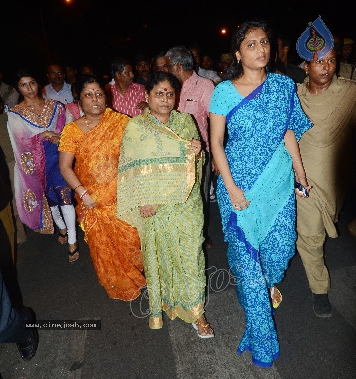 Ys Vijayamma Bi Elections Tour - 3 / 22 photos