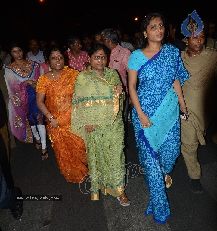 Ys Vijayamma Bi Elections Tour - 5 / 22 photos