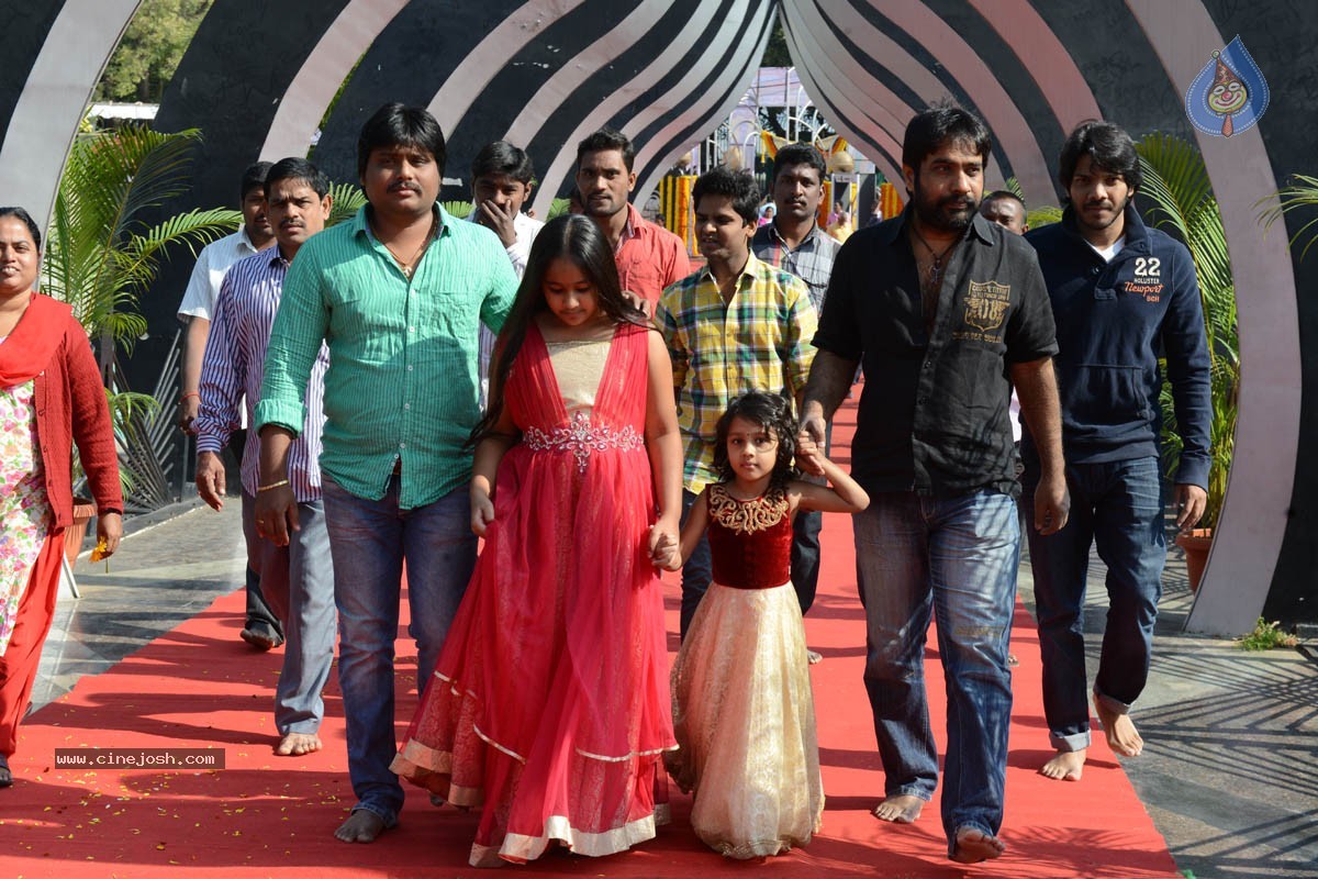 YVS Chowdary Visits NTR Ghat - 2 / 52 photos