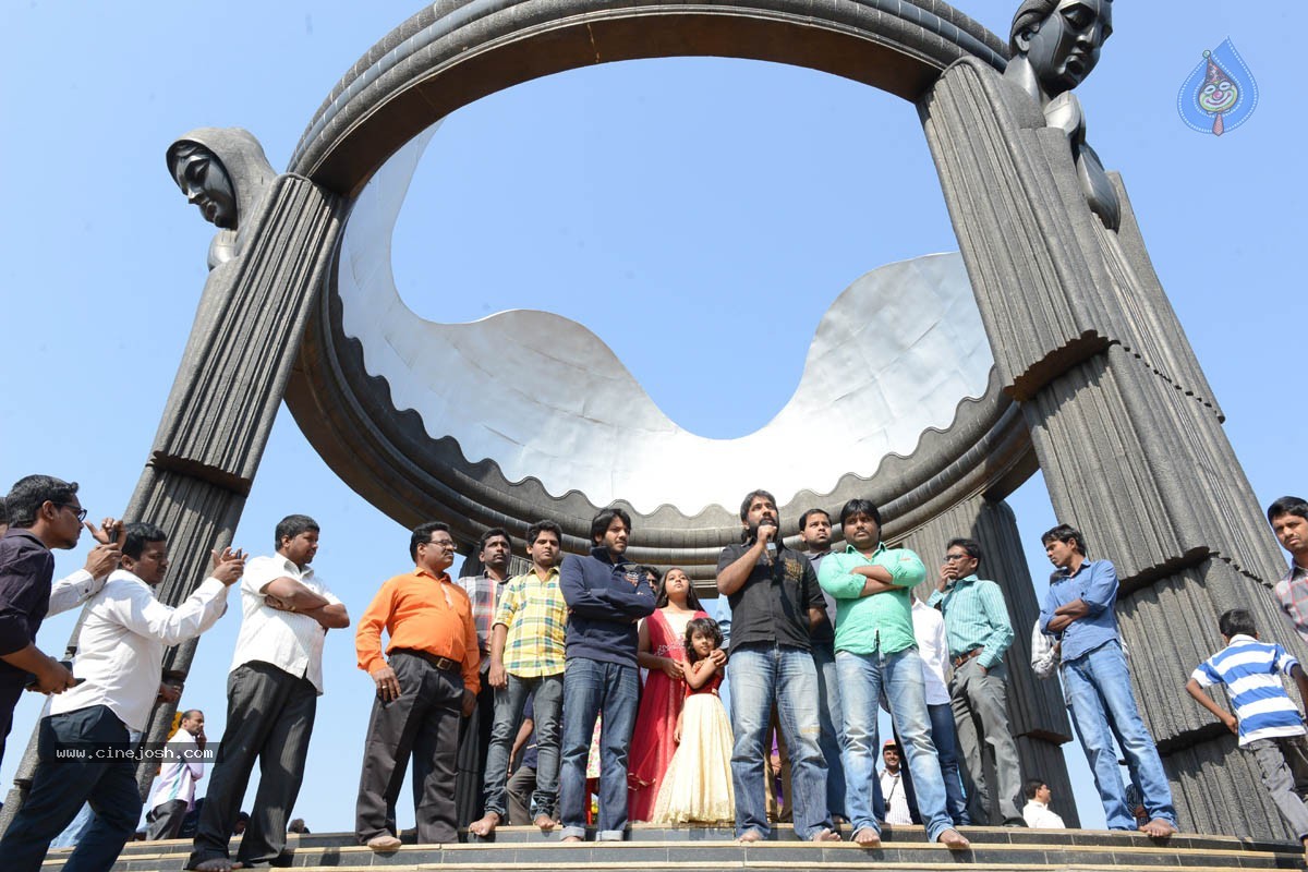 YVS Chowdary Visits NTR Ghat - 5 / 52 photos