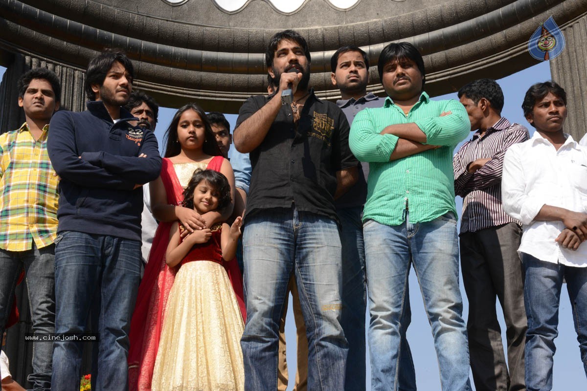 YVS Chowdary Visits NTR Ghat - 26 / 52 photos