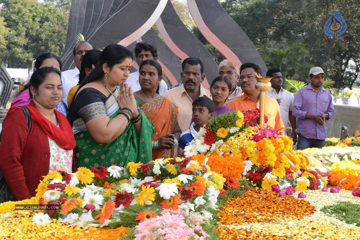 YVS Chowdary Visits NTR Ghat - 39 / 52 photos
