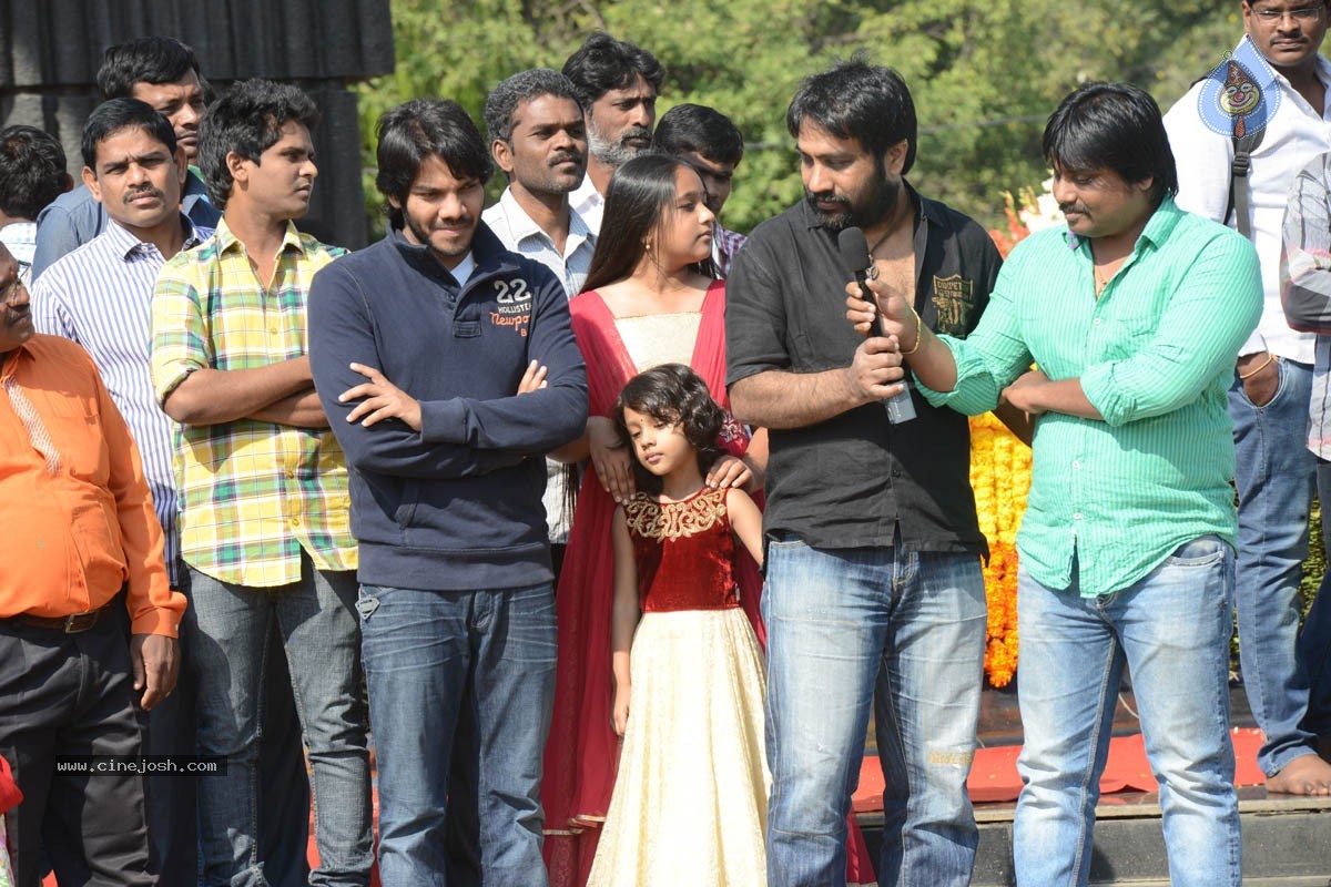 YVS Chowdary Visits NTR Ghat - 40 / 52 photos