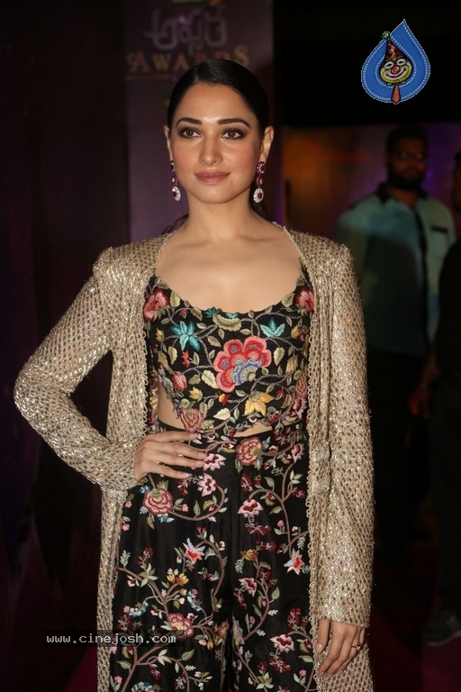 Zee Telugu Apsara Awards 2018 - 55 / 106 photos