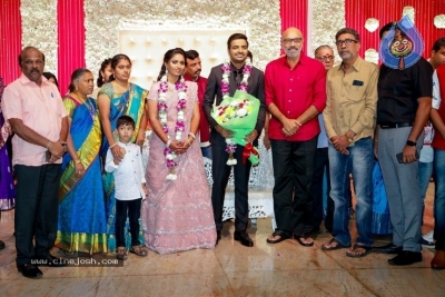 Actor Sathish - Sindhu Wedding Reception Stills - 33 of 105