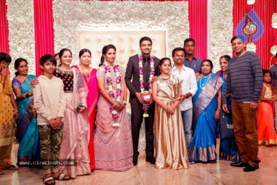 Actor Sathish - Sindhu Wedding Reception Stills - 59 of 105