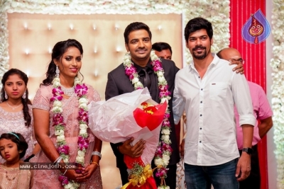 Actor Sathish - Sindhu Wedding Reception Stills - 72 of 105
