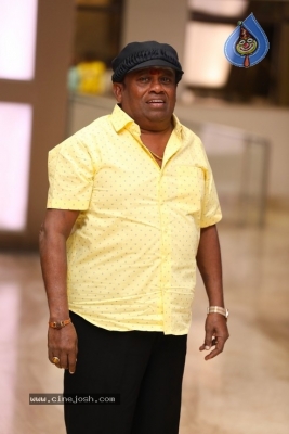Actor Sathish - Sindhu Wedding Reception Stills - 76 of 105