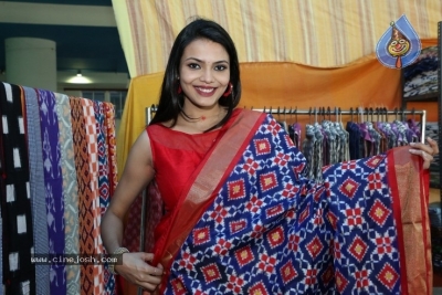 Actress Sahithi Jadi Inaugurates Pochampally IKAT Art Mela - 7 of 15