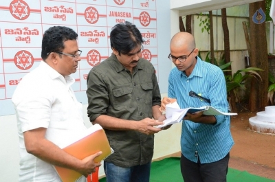 AGRI BSC Students Meets Pawan Kalyan - 18 of 21