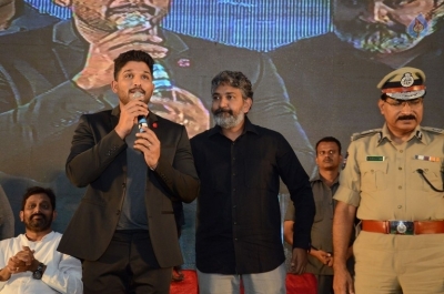 Allu Arjun and SS Rajamouli at Traffic Awareness Event - 60 of 81