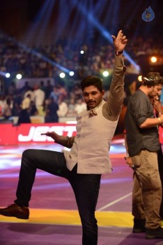 Allu Arjun at PRO Kabaddi League Match Photos - 50 of 102