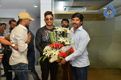 Allu Arjun Birthday Celebrations At Geetha Arts Office - 2 of 15