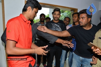 Allu Arjun Birthday Celebrations At Geetha Arts Office - 15 of 15