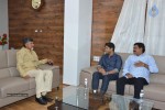 Allu Arjun gives Rs 25 lakhs Cheque to AP CM - 4 of 4