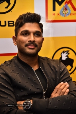 Allu Arjun Launches Buffalo Wild Wings Restaurant - 3 of 41