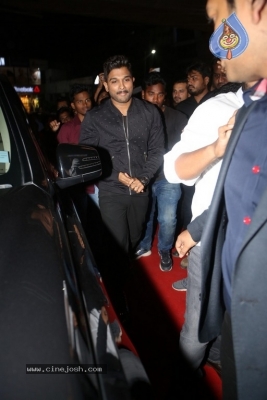 Allu Arjun Launches Buffalo Wild Wings Restaurant - 21 of 41