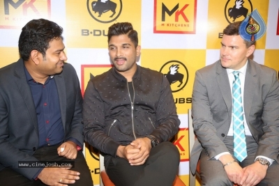 Allu Arjun Launches Buffalo Wild Wings Restaurant - 22 of 41