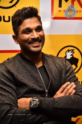 Allu Arjun Launches Buffalo Wild Wings Restaurant - 35 of 41