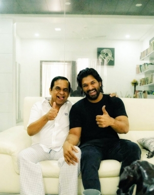 Allu Arjun meets Brahmanandam - 1 of 1
