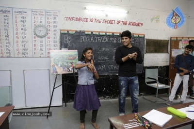 Allu Sirish At Government Primary School - 4 of 21