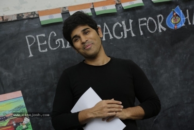 Allu Sirish At Government Primary School - 15 of 21