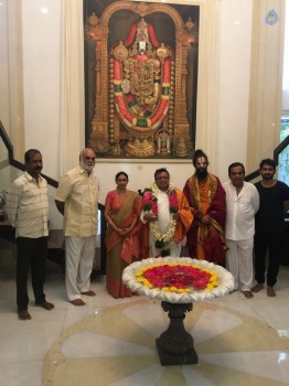 Brahmanandam Felicitates Artist Bks Varma Photos Gallery
