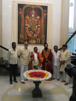 Brahmanandam Felicitates Artist BKS Varma - 9 of 16