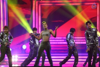 Catherine Tresa Dance at Filmfare Awards - 24 of 42