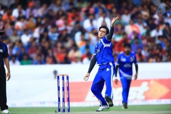 CCL 6 Karnataka Bulldozers Vs Telugu Warriors Final Match Photos - 31 of 122