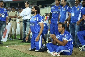 CCL 6 Telugu Warriors Vs Karnataka Bulldozers Match Photos - 5 of 63