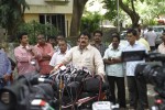 Celebrities Pay Tributes to Bapu - 26 of 102