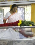 Celebrities Pay Tributes to Bapu - 17 of 17