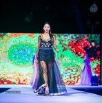 Celebs at Hundred Hearts Glamorous Charity Dinner 02 - 70 of 105