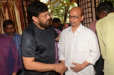 Chiranjeevi And Allu Aravind Has Paid Tribute To Nandagopal - 19 of 21