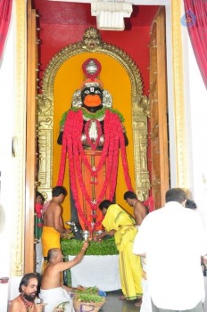 Chiranjeevi Family at Film Nagar Hanuman Temple - 23 of 42