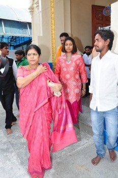 Chiranjeevi Family at Film Nagar Hanuman Temple - 17 of 42