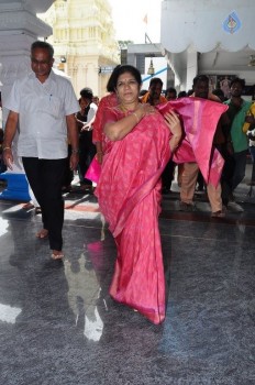Chiranjeevi Family at Film Nagar Hanuman Temple - 27 of 42