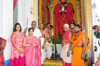 Chiranjeevi Family at Film Nagar Hanuman Temple - 30 of 42
