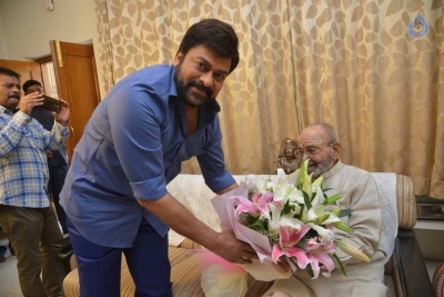 Chiranjeevi Meets K Viswanath - 6 of 18