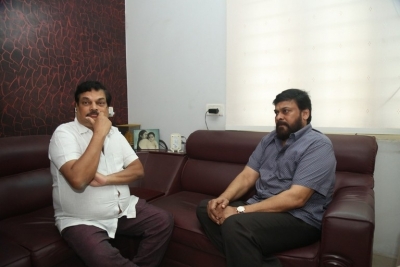 Chiranjeevi Pays Tribute To B Jaya - 10 of 21