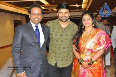 Comedian Harish Wedding Reception Photos - 28 of 29