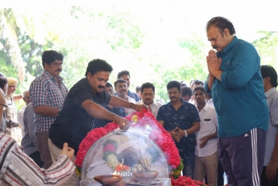 Dasari Narayana Rao Condolences Photos 4 - 13 of 83