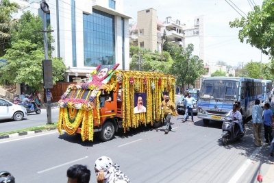 Dasari Narayana Rao Condolences Photos 4 - 39 of 83