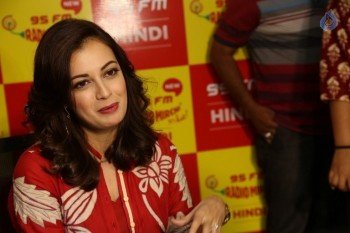 Dia Mirza Meets Mirchi 95 Listeners - 19 of 30